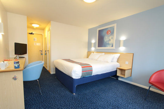 Travelodge Reading Whitley Habitación foto